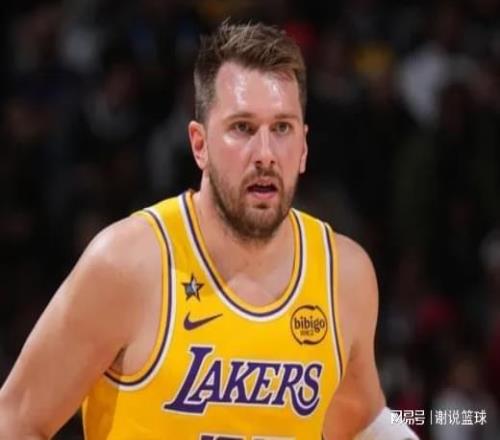 巴塞罗那后,防双星库巴,西与伊尼戈,90vs足球比分,90vs比分官网,90vs体育,90vs网页版,90vsapp下载电脑版