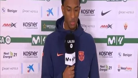 2025年1月21日印度羽毛球公开赛混双金牌：蒋振邦与魏雅欣携手夺冠